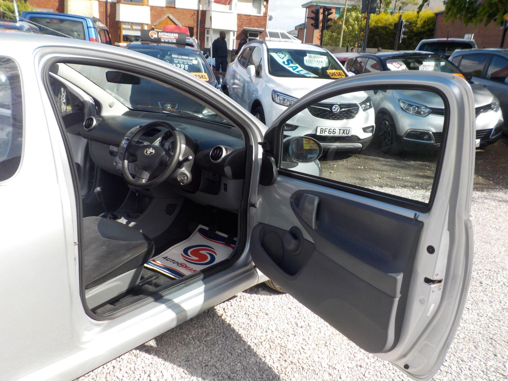 Toyota AYGO 1.0 VVT-i Ice Euro 5 3dr