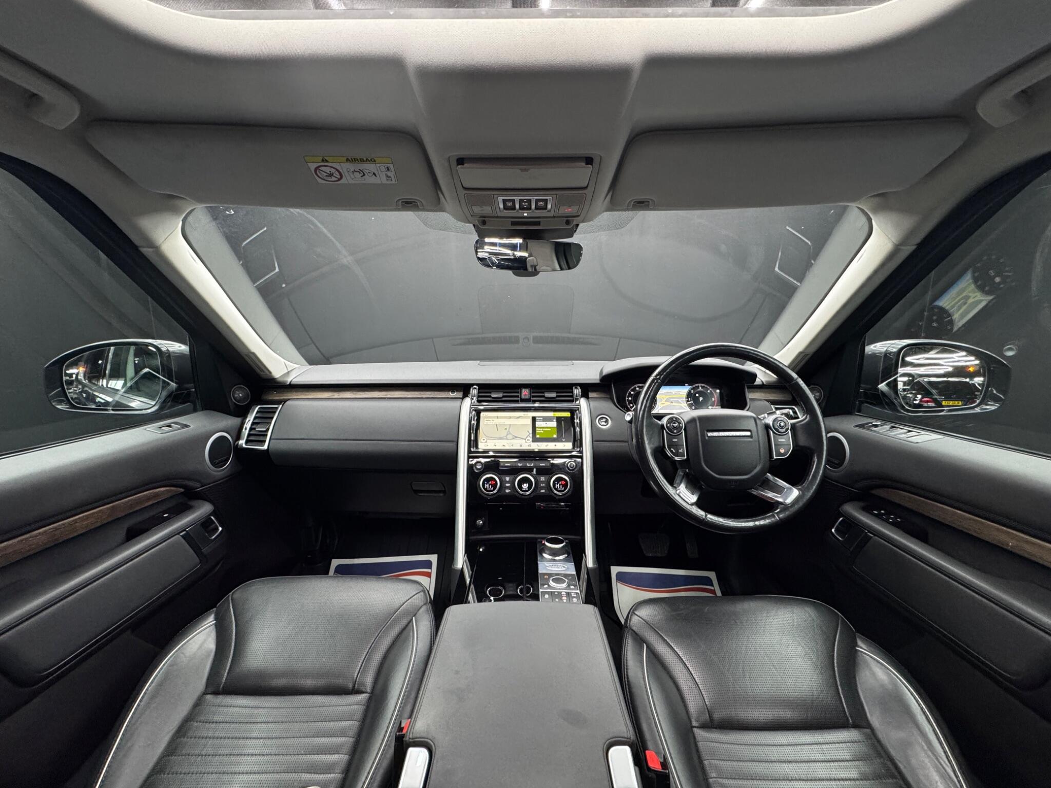 Land Rover Discovery view 18