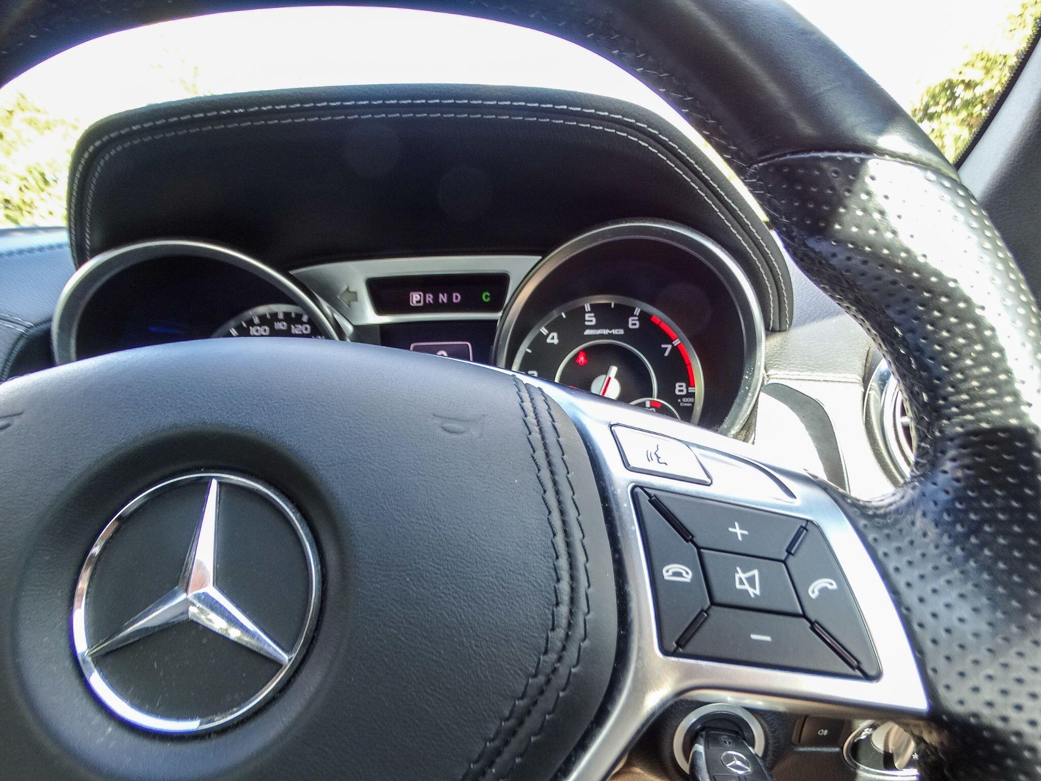 Mercedes-Benz SL view 30