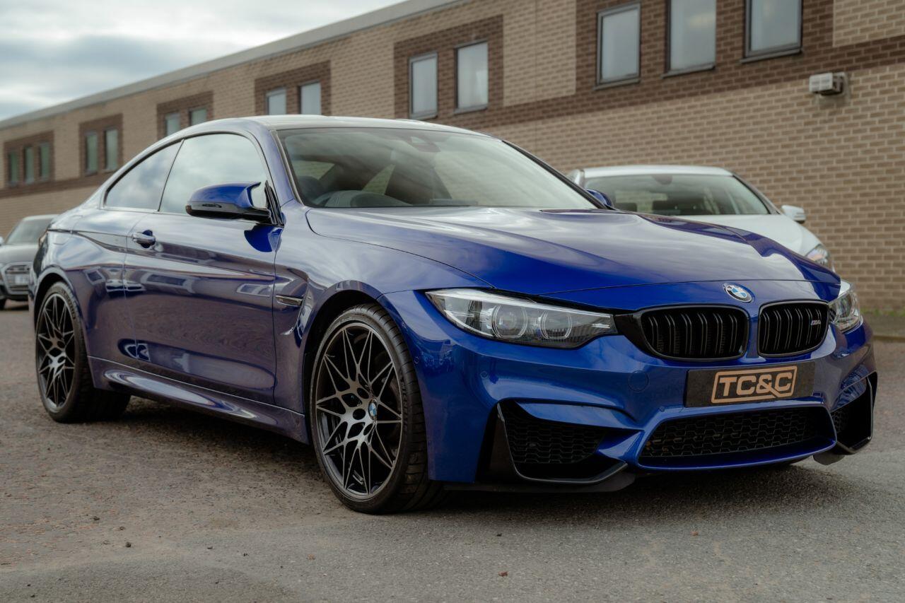 BMW M4 view 10