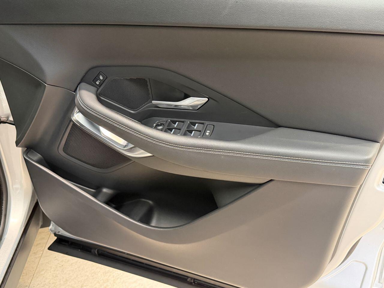 Jaguar E-Pace view 29