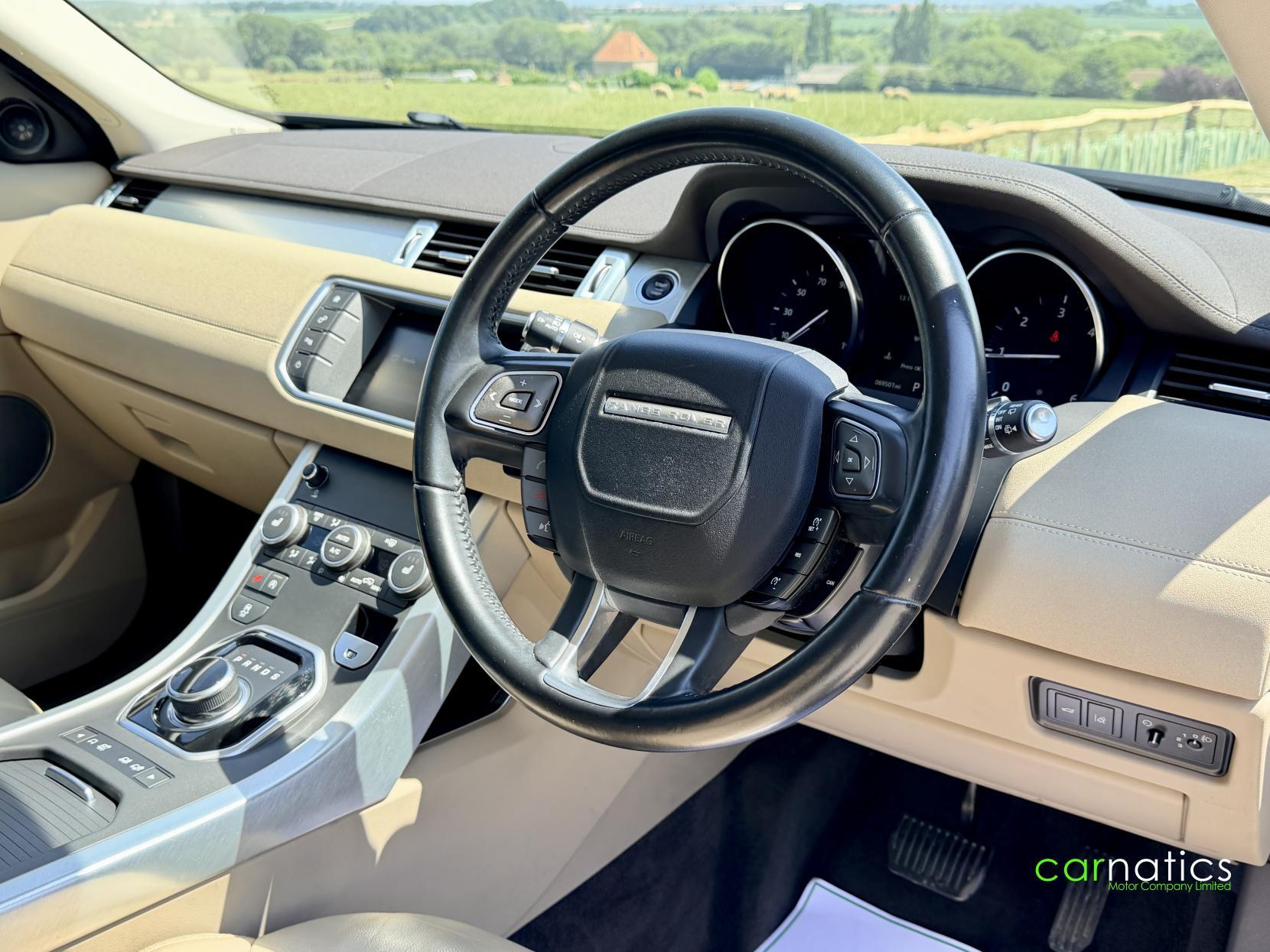 Land Rover Range Rover Evoque view 20