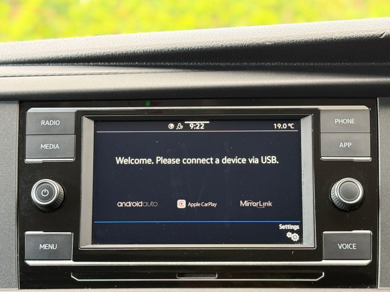 Volkswagen Transporter view 20