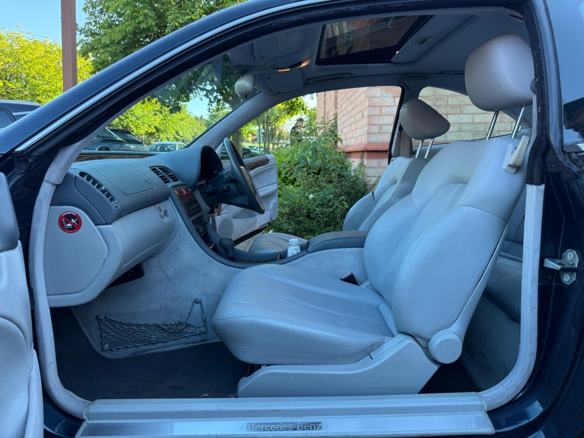 Mercedes-Benz CLK - Image 17