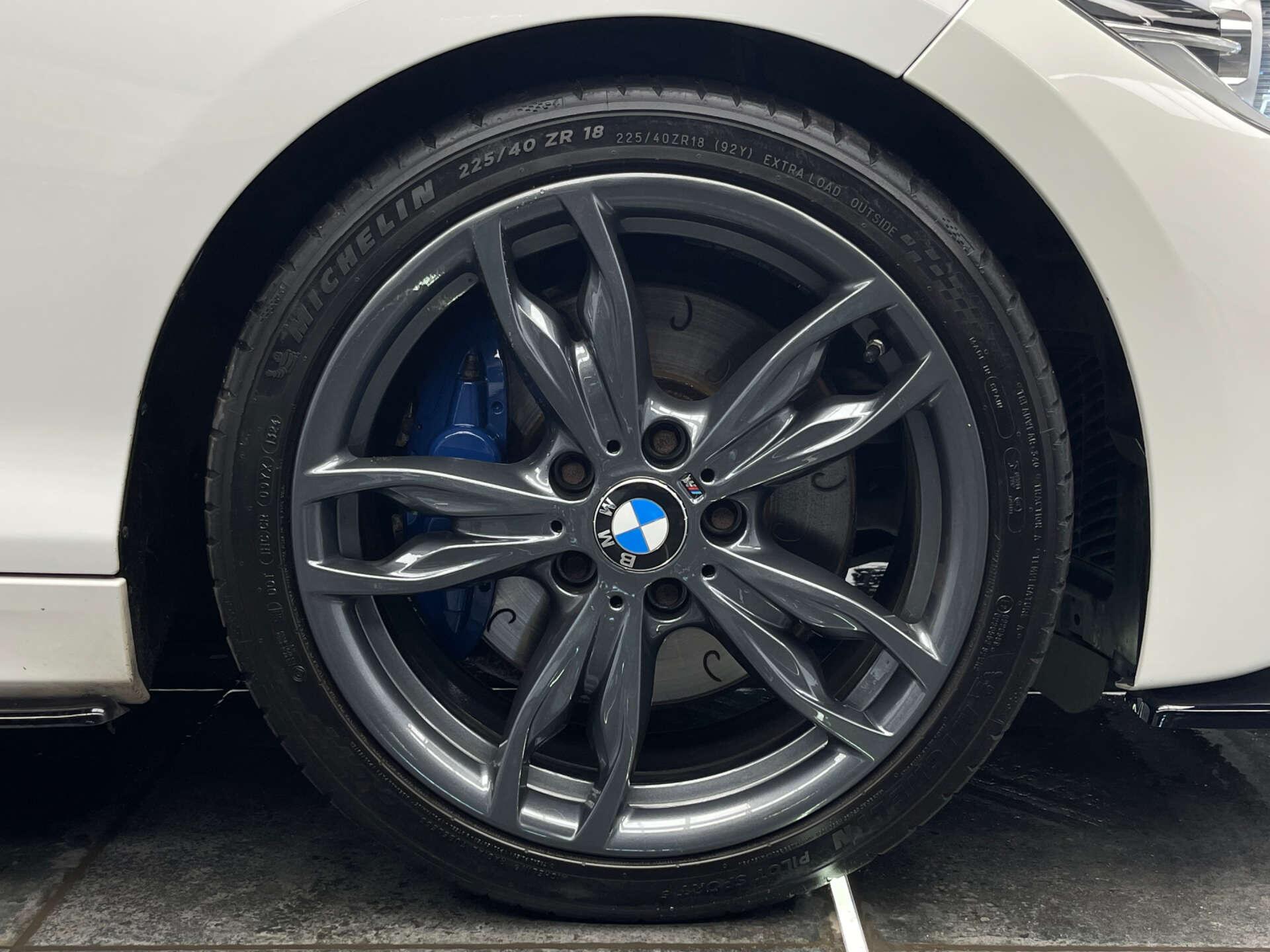 BMW 1 Series view 5