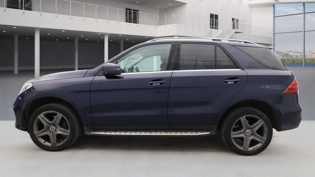 Mercedes-Benz Gle view 11
