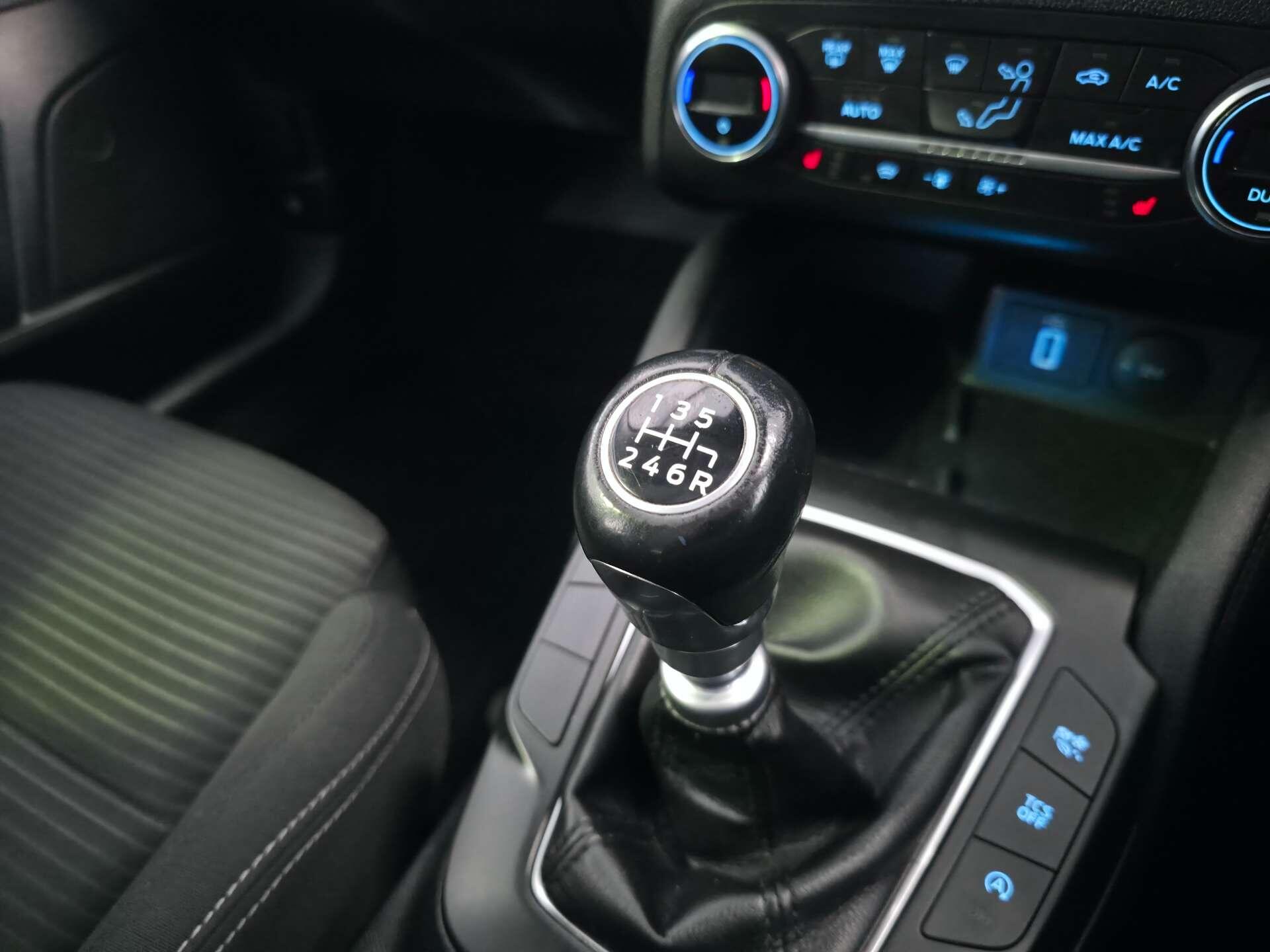 Ford Focus view 46