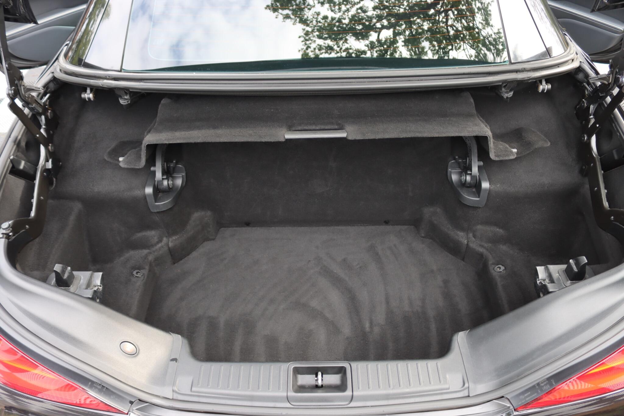 Mercedes-Benz SL view 31