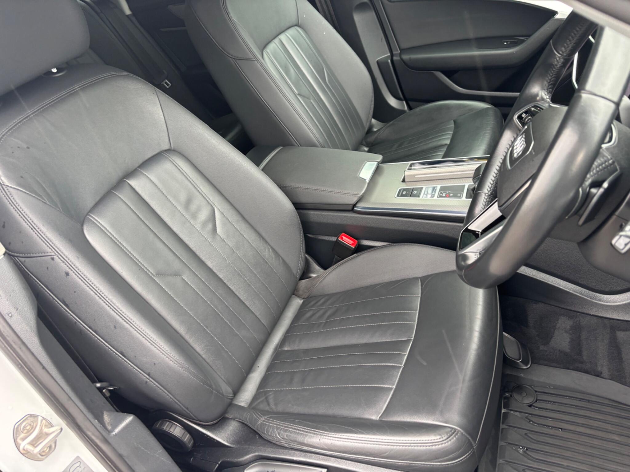 Audi A6 Avant view 15