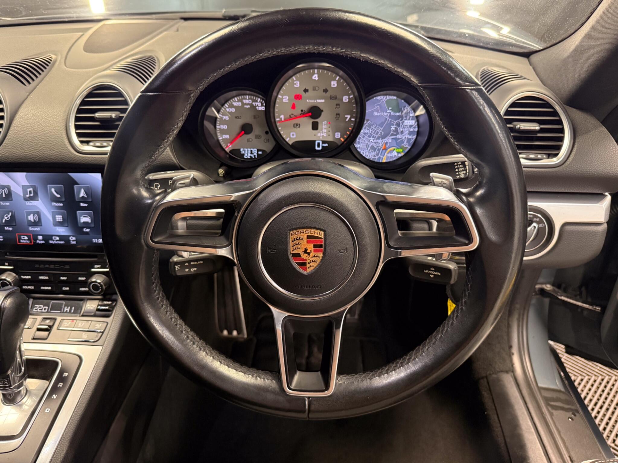 Porsche Cayman view 28