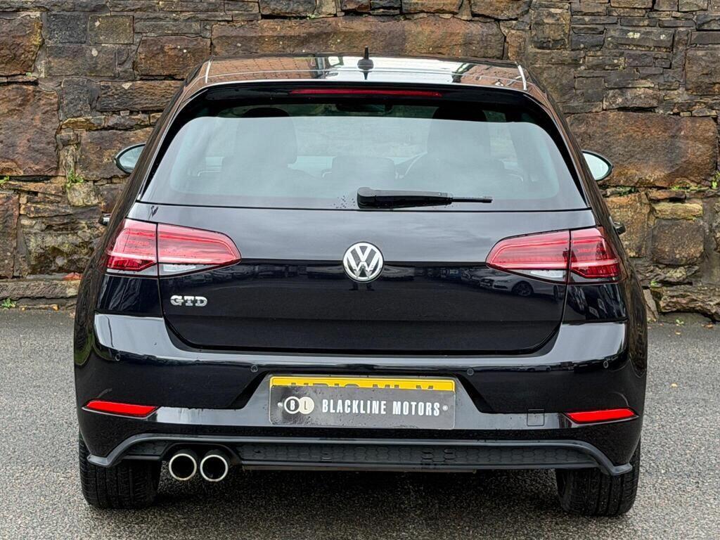 Volkswagen Golf view 6
