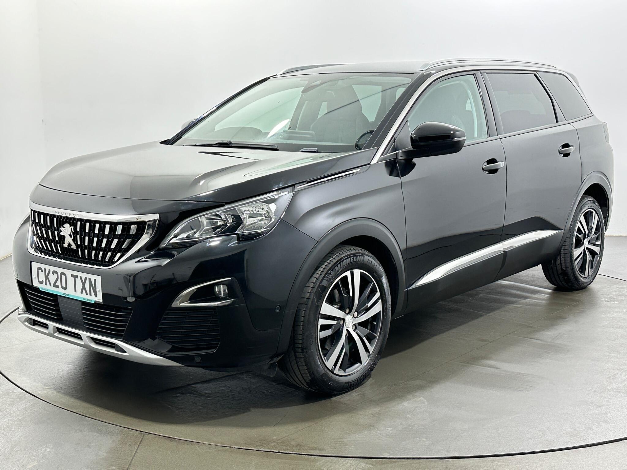 Peugeot 5008 view 4