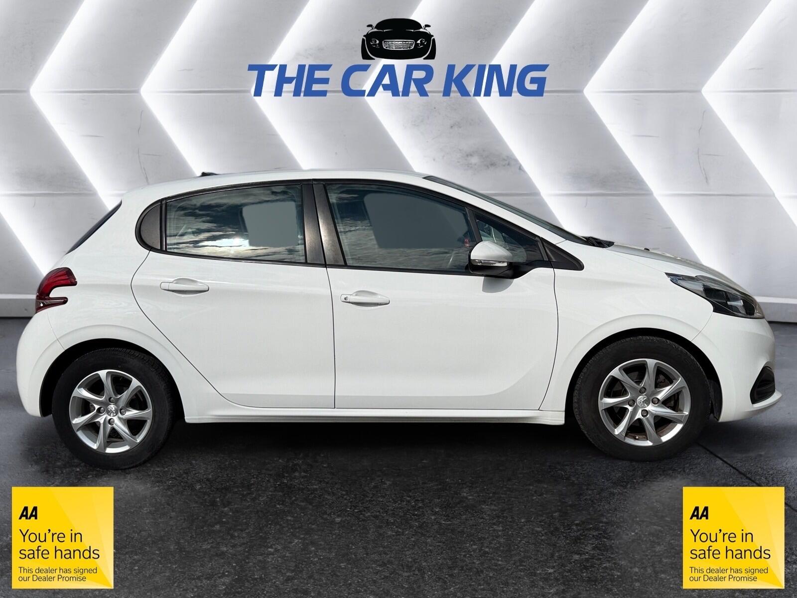 Peugeot 208 view 7
