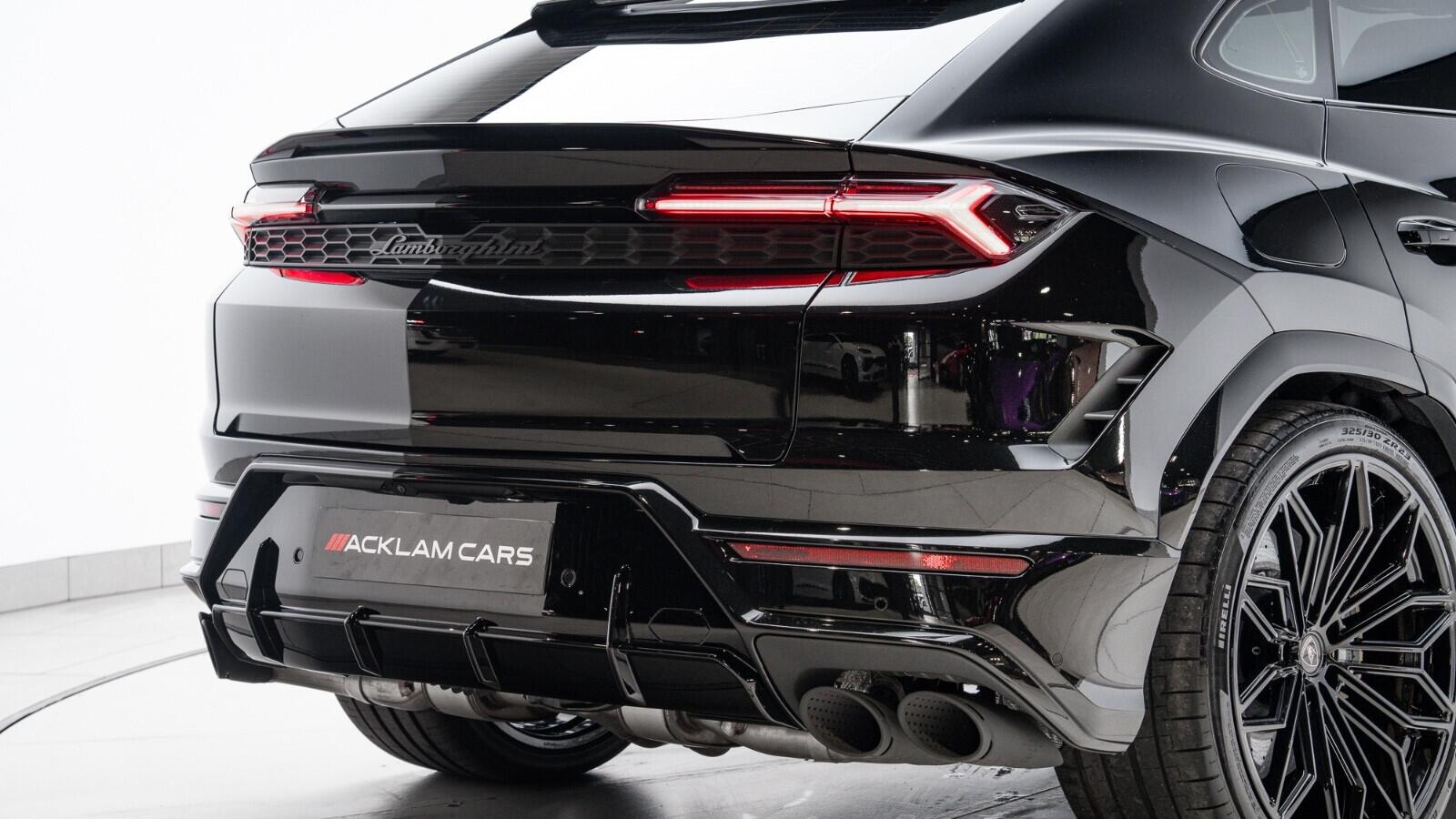 Lamborghini Urus view 58