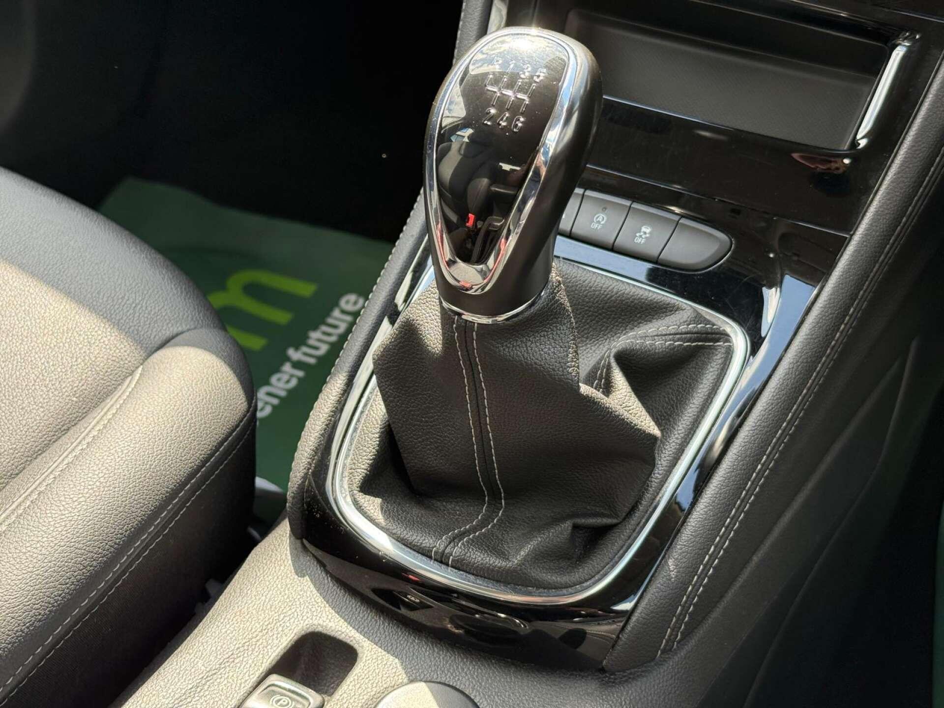 Vauxhall Astra view 17