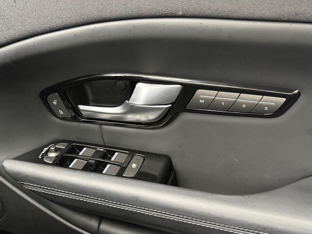 Land Rover Range Rover Evoque view 45