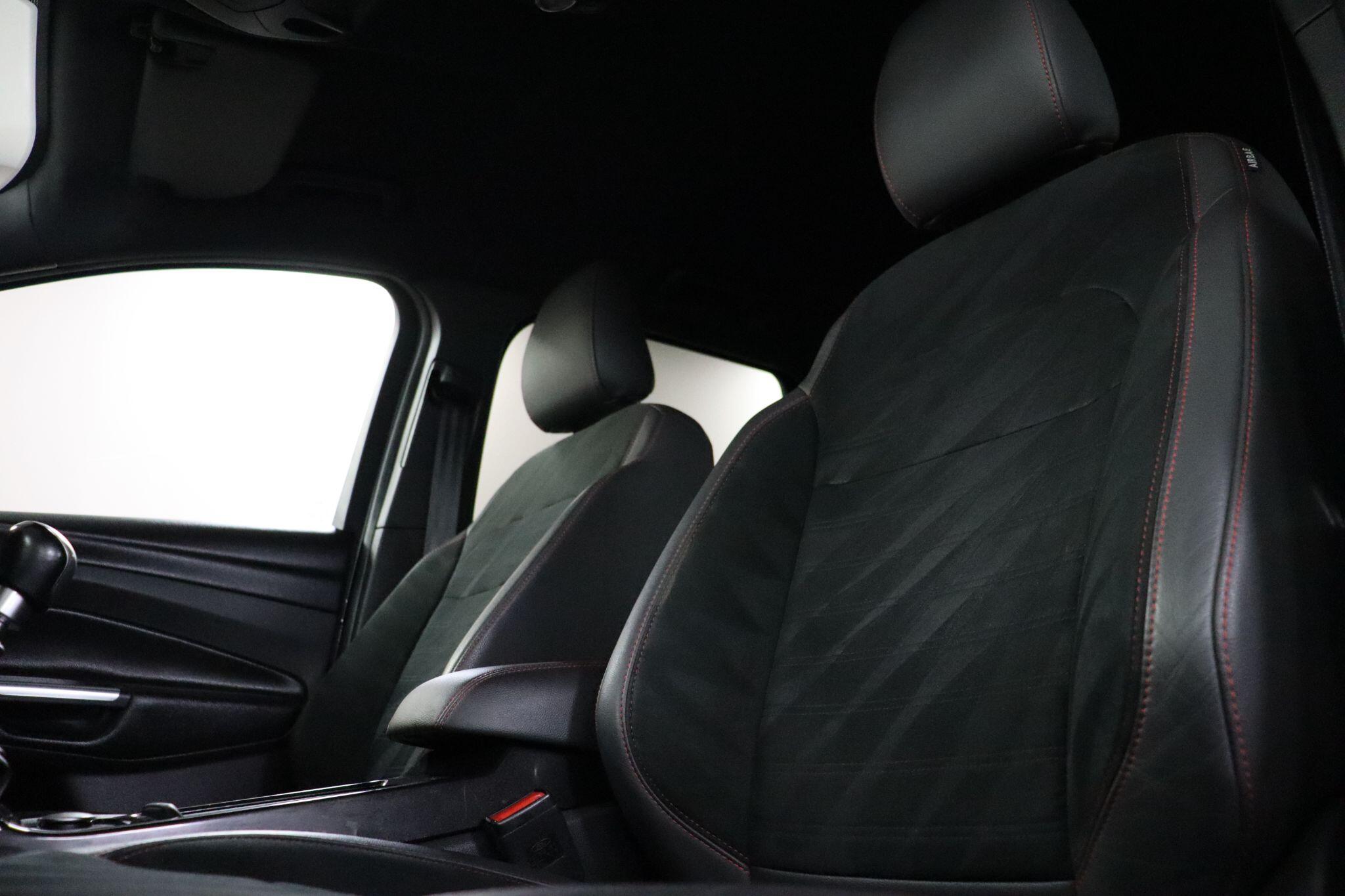 Ford Kuga view 35