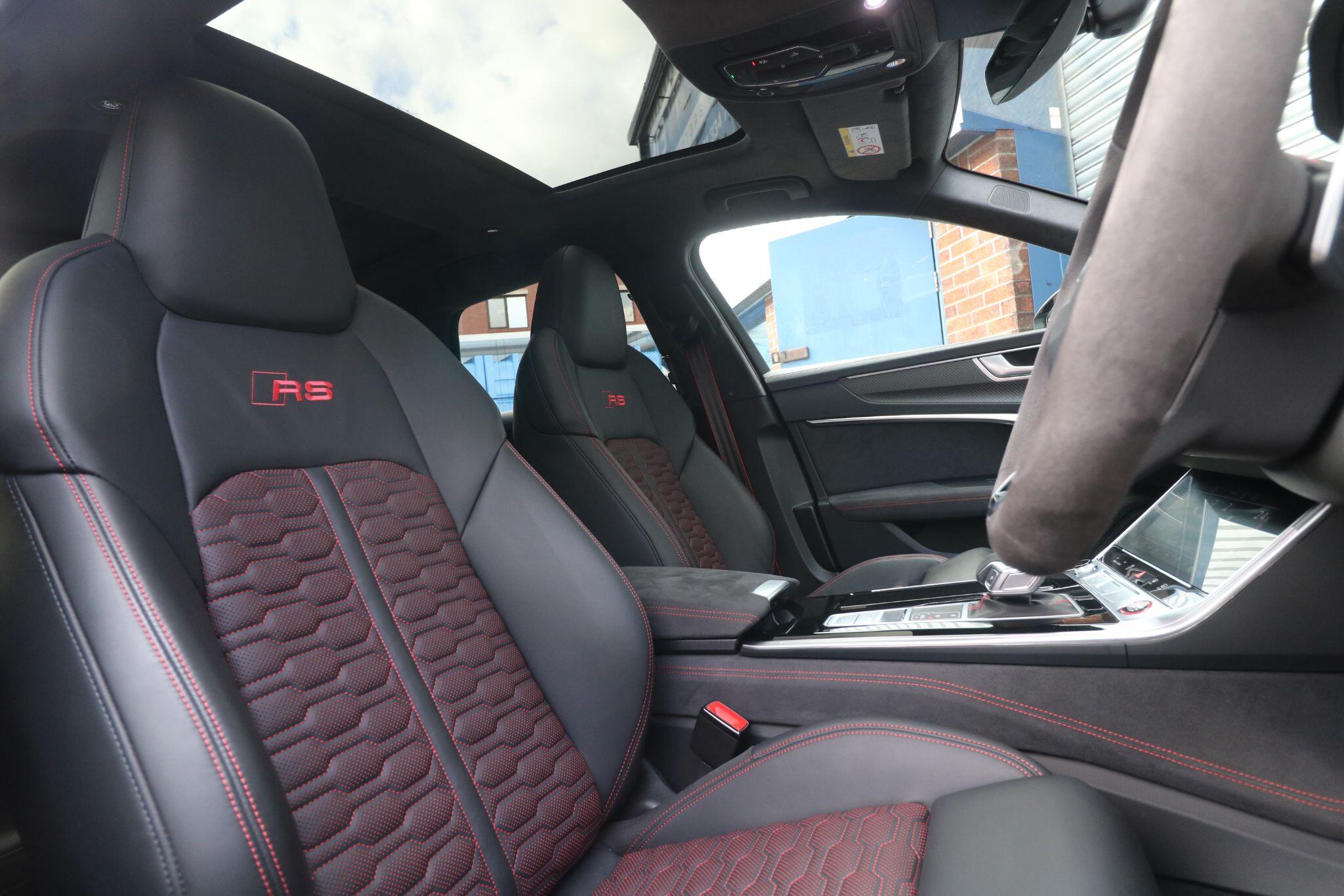Audi RS6 view 7
