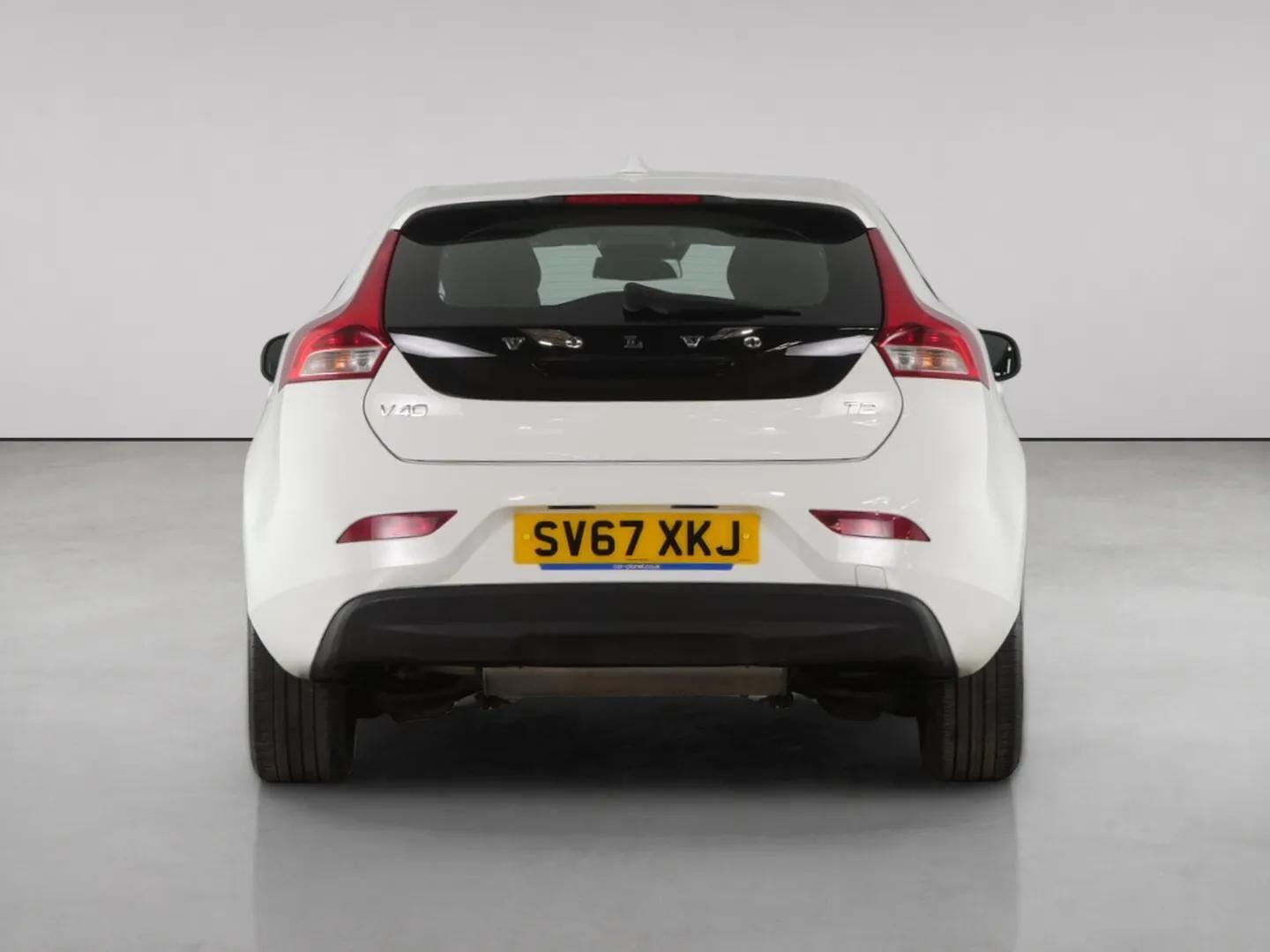 Volvo V40 view 6