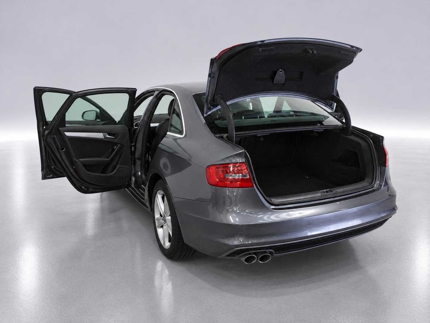 Audi A4 view 19