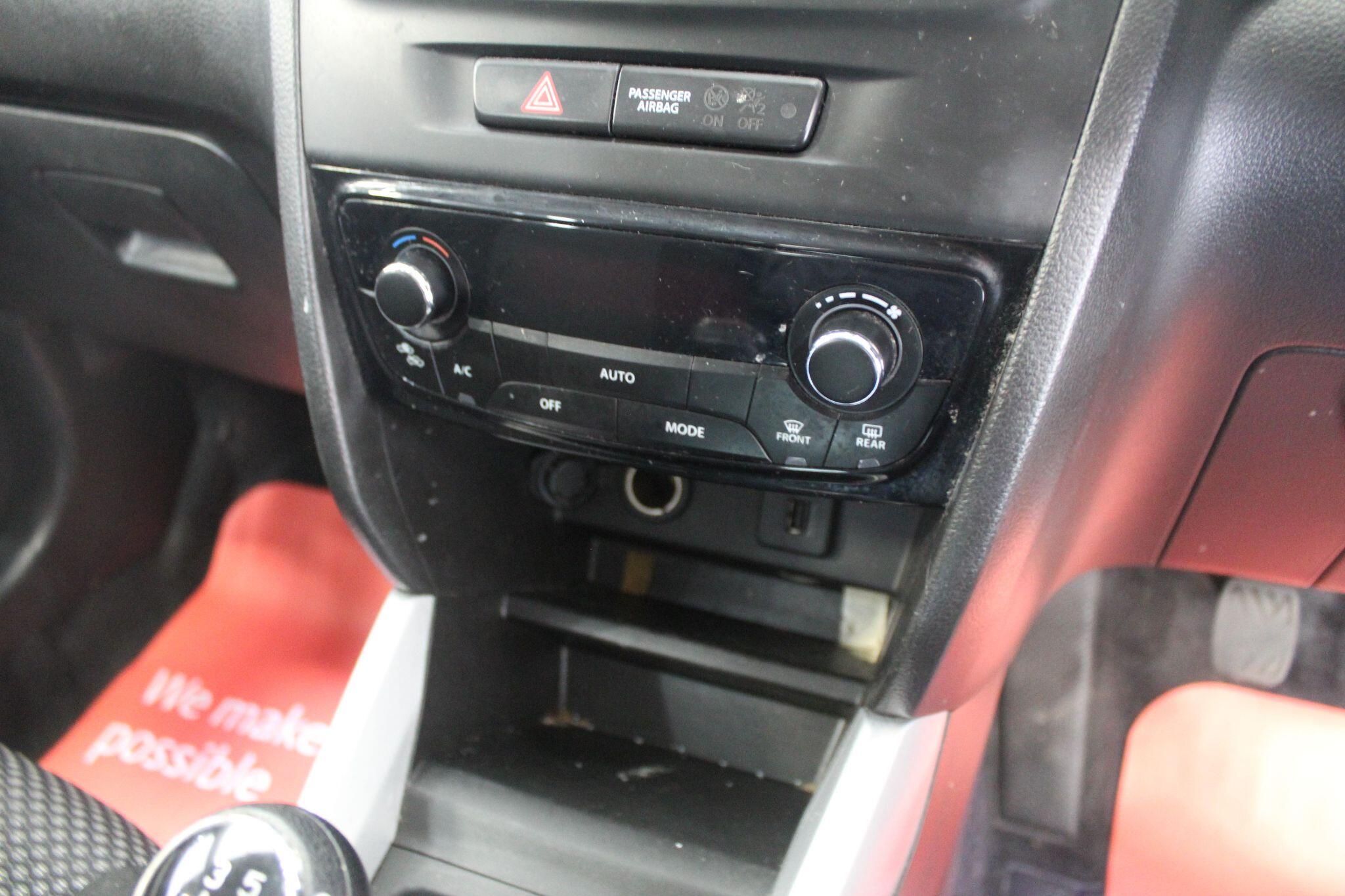 Suzuki Vitara view 35