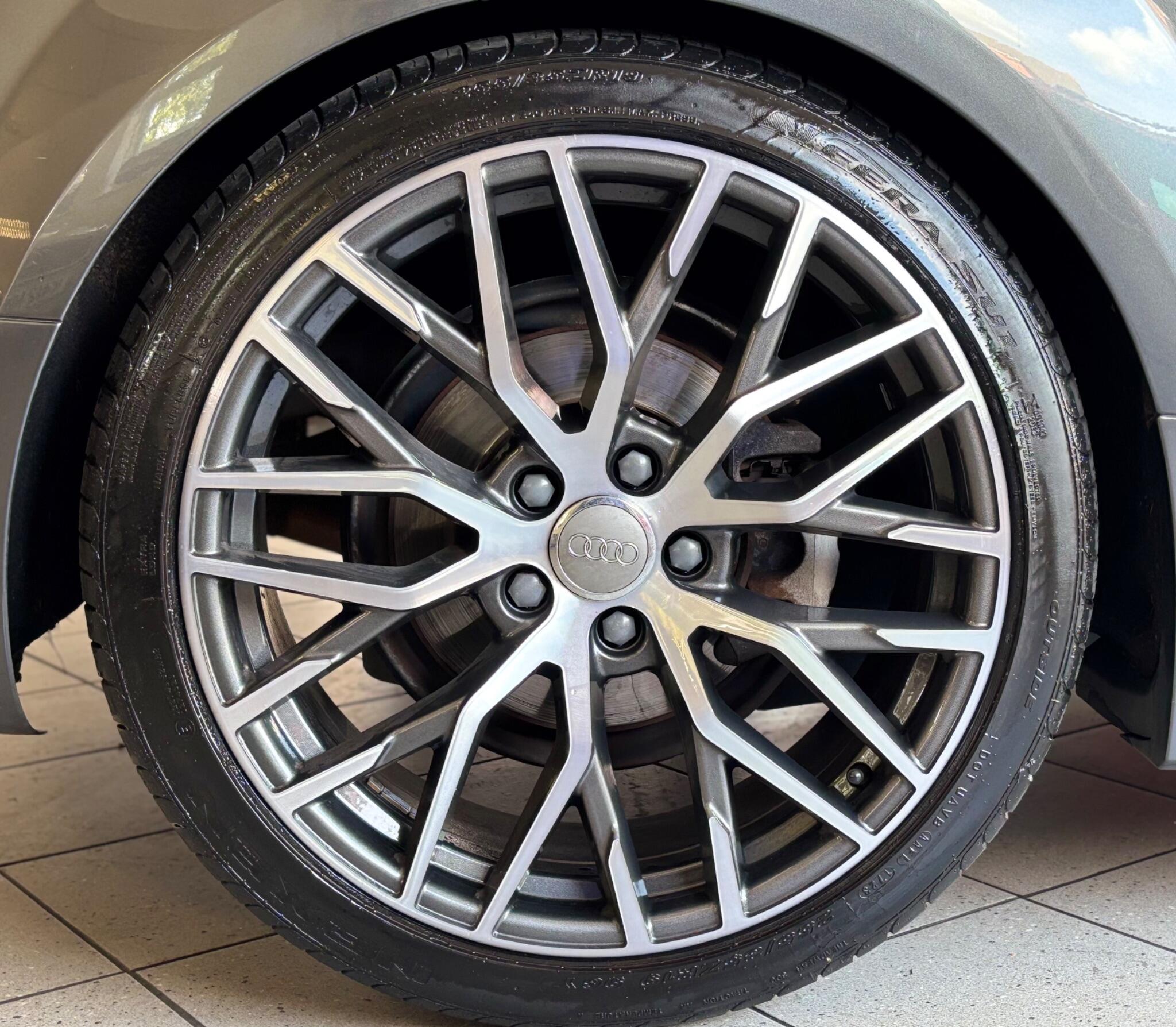 Audi TT view 16