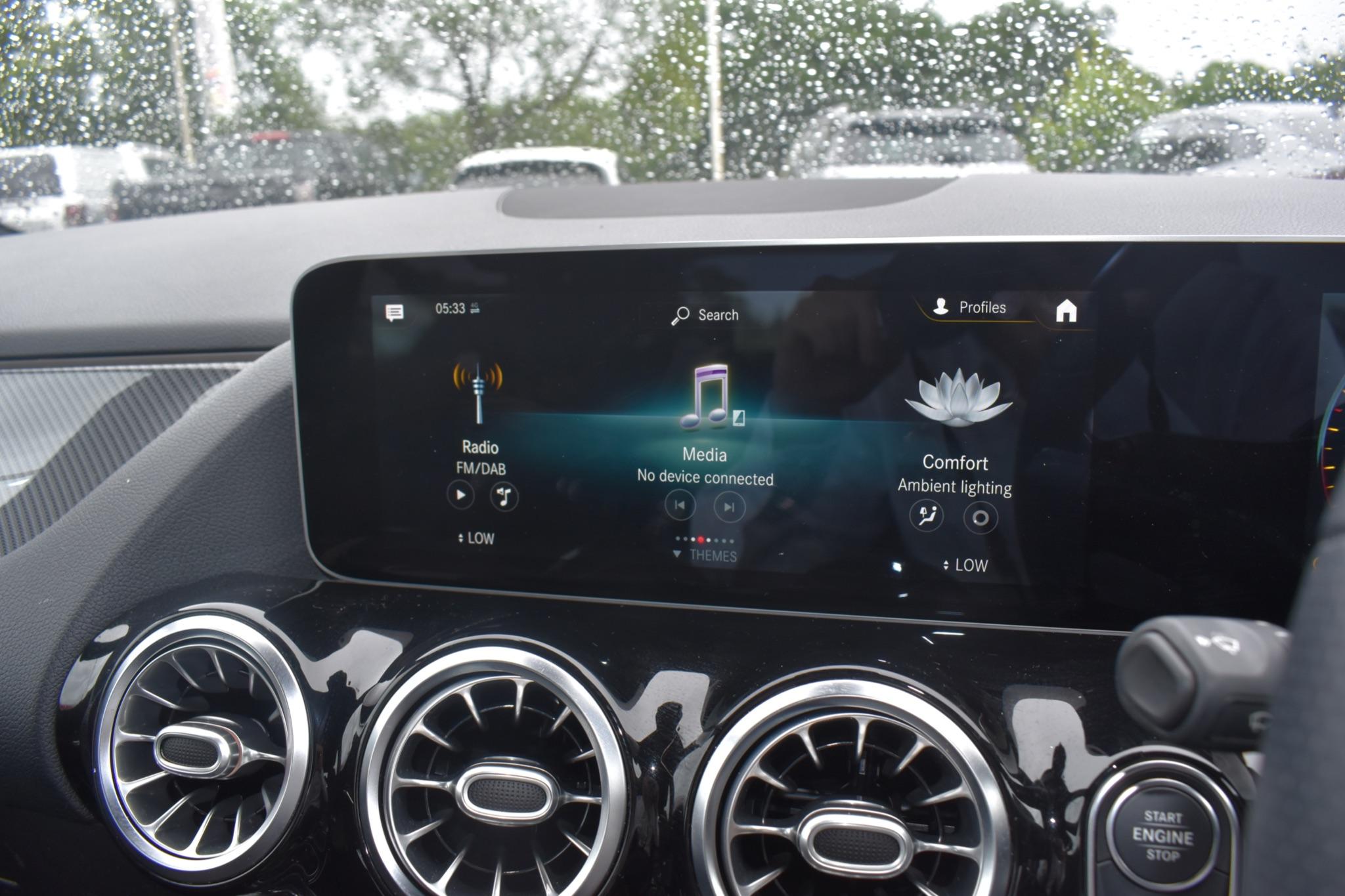 B Class - 1.3 B180 AMG Line (Premium) Euro 6 (s/s) 5dr - Image 25