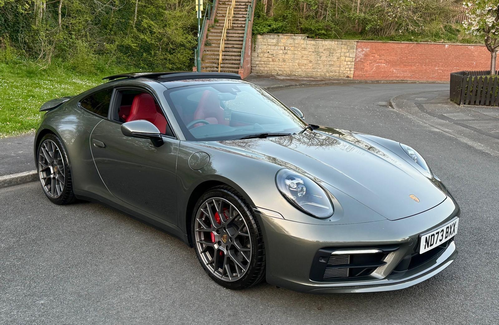 Porsche 911 view 83