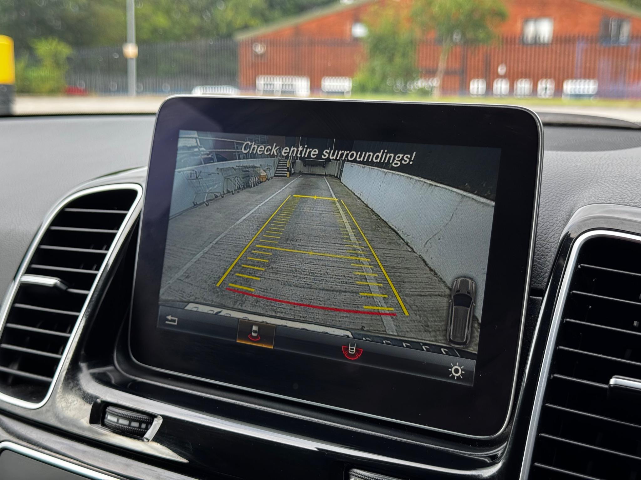Mercedes-Benz Gle view 27