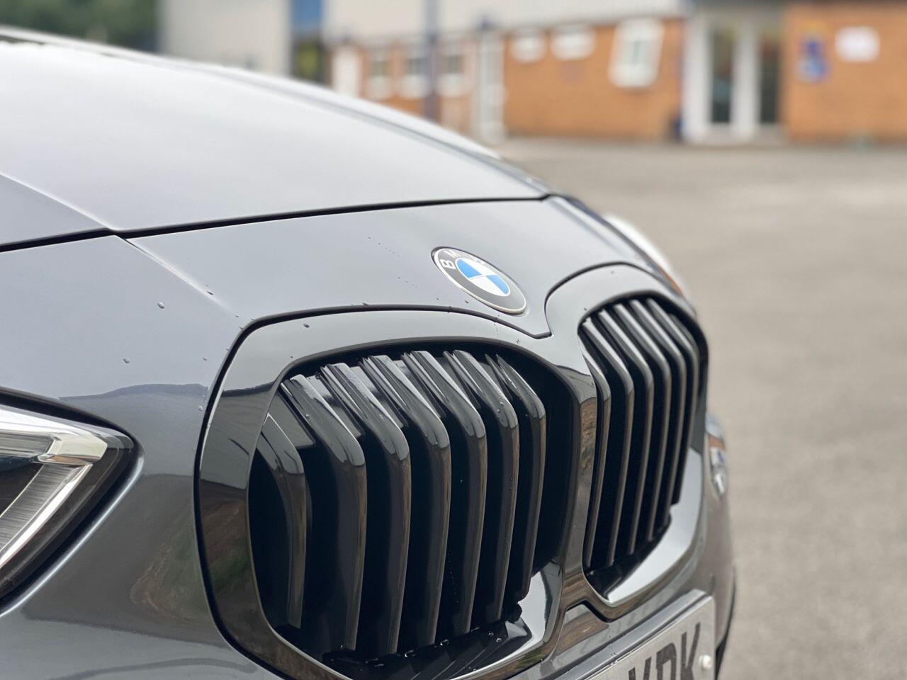 BMW 1 Series view 10