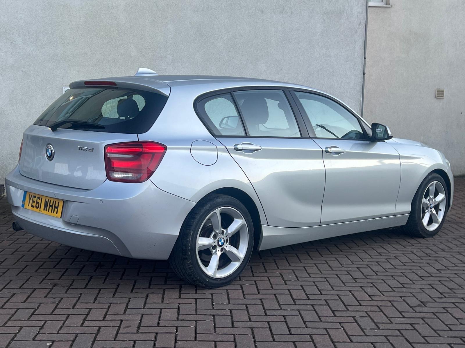 BMW 1 Series view 5