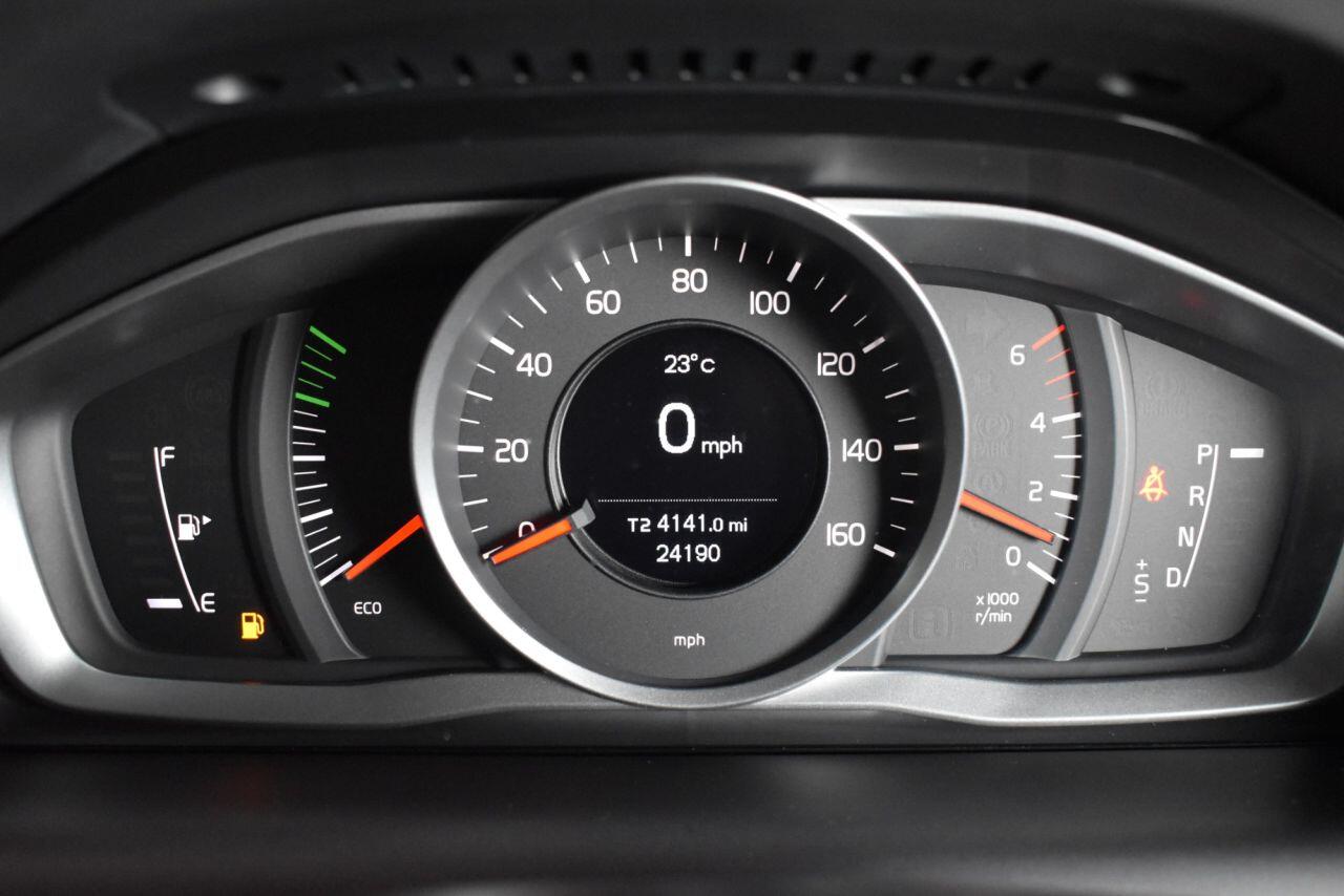 Volvo XC60 view 22