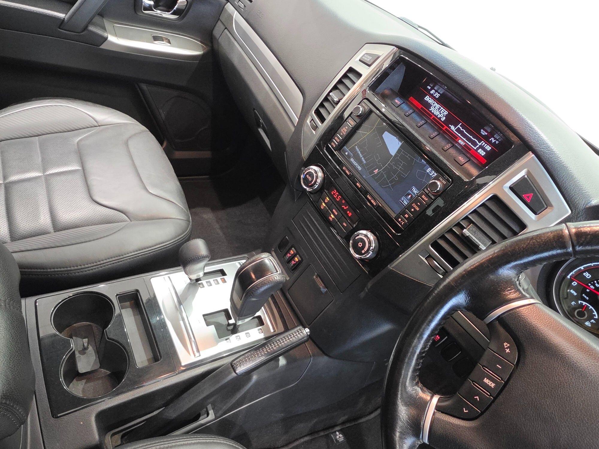 Mitsubishi Shogun view 71