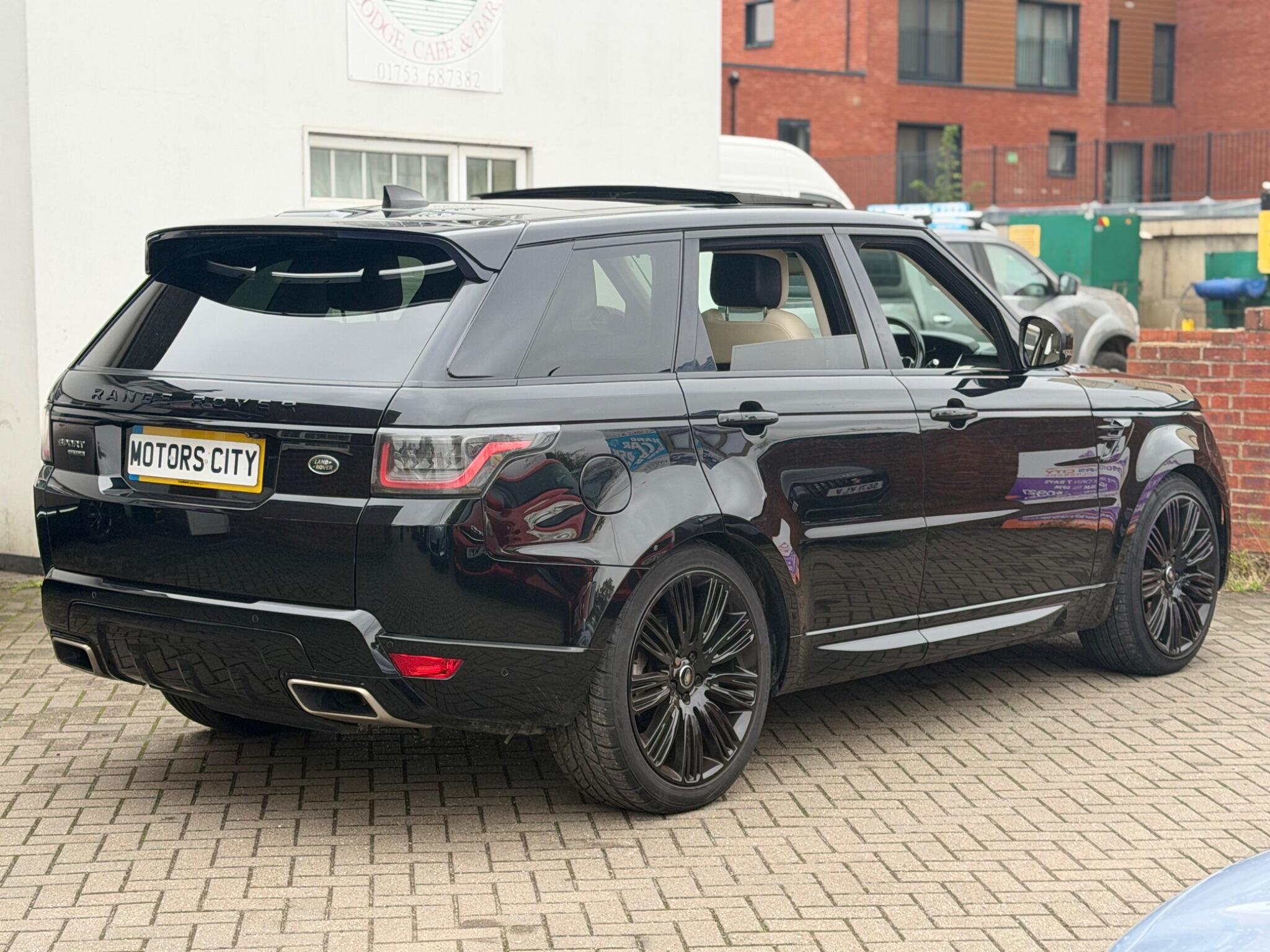 Land Rover Range Rover Sport view 12