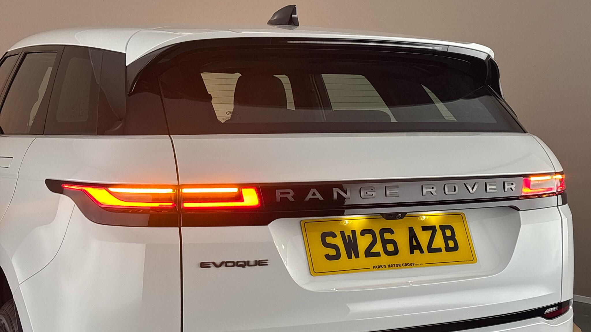 Land Rover Range Rover Evoque view 25