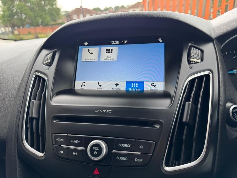Ford Focus view 24