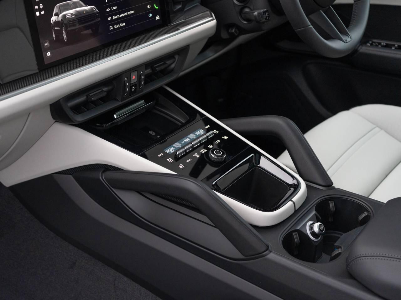 Porsche Cayenne view 46