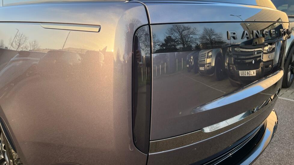 Land Rover Range Rover view 19