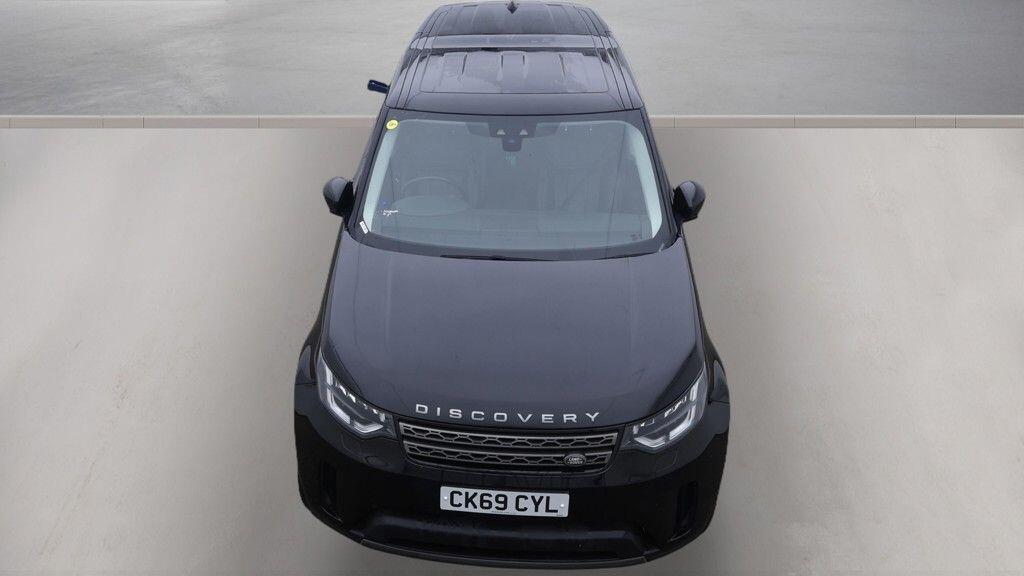 Land Rover Discovery view 11