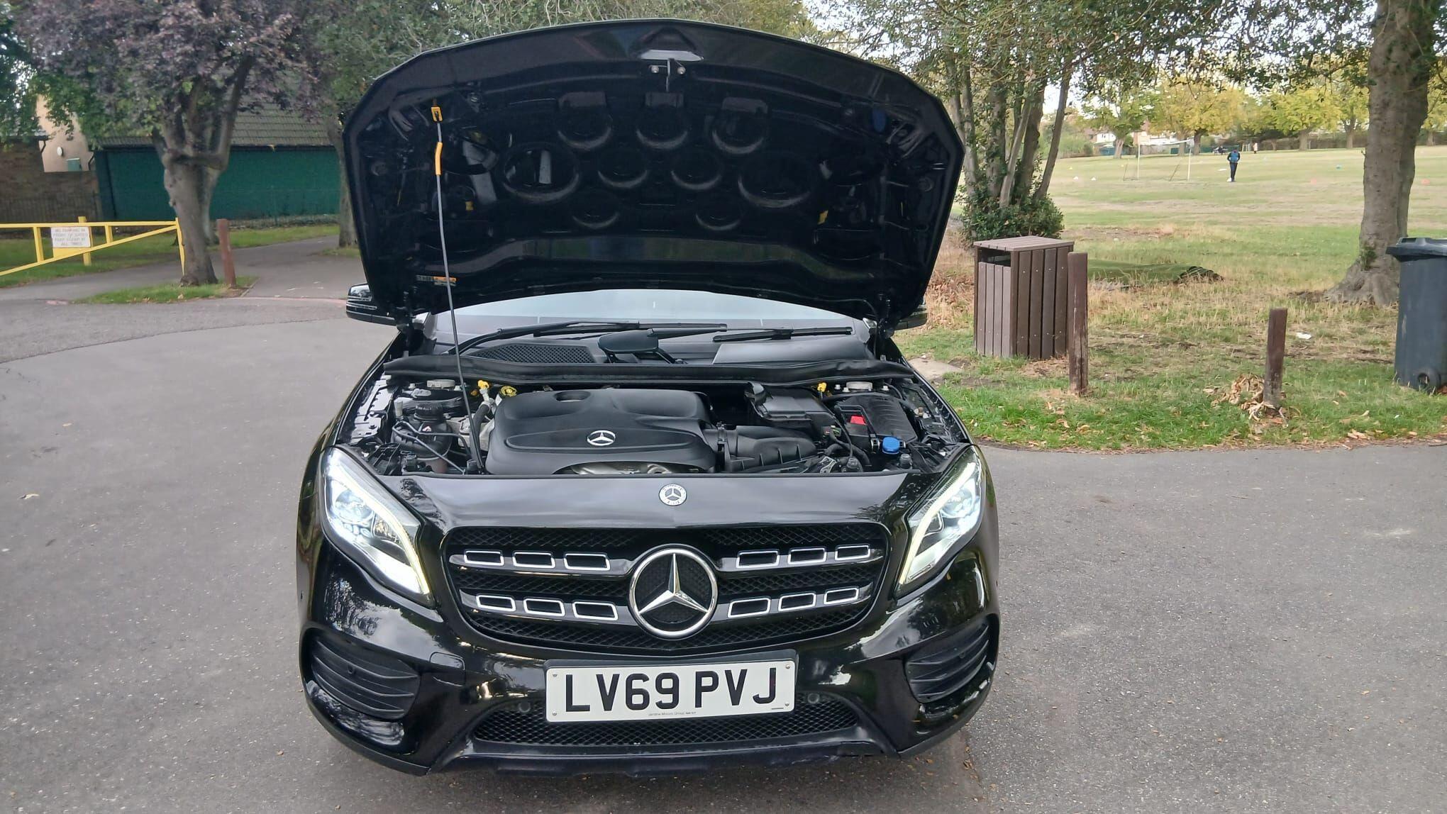 Mercedes-Benz Gla view 10