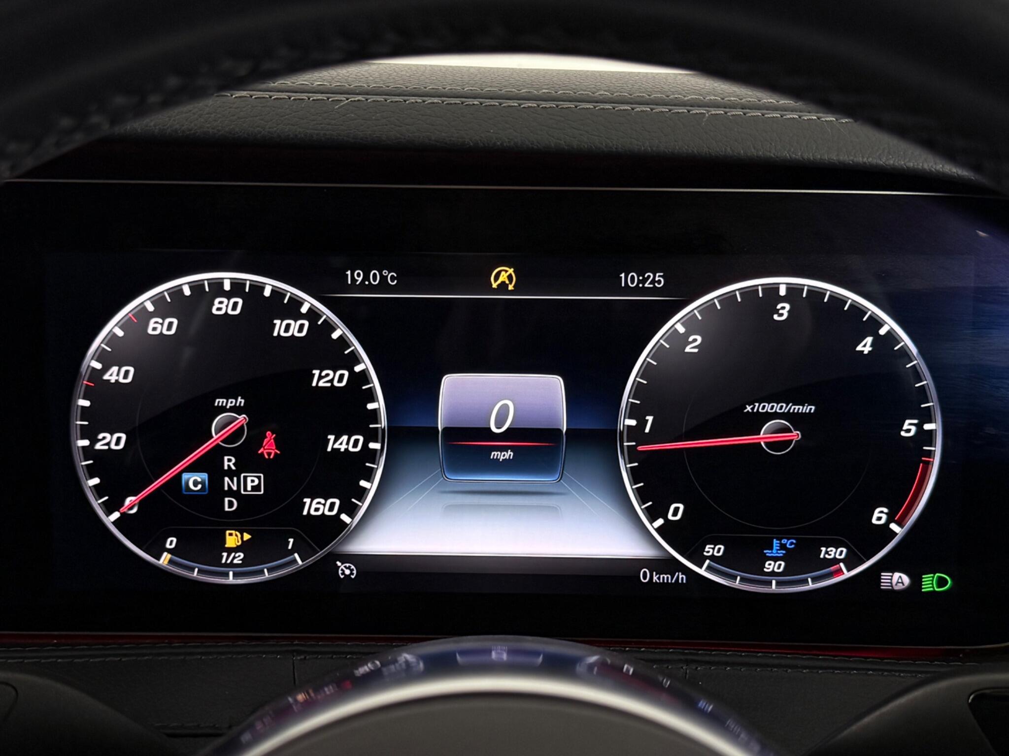 Mercedes-Benz S-Class view 16
