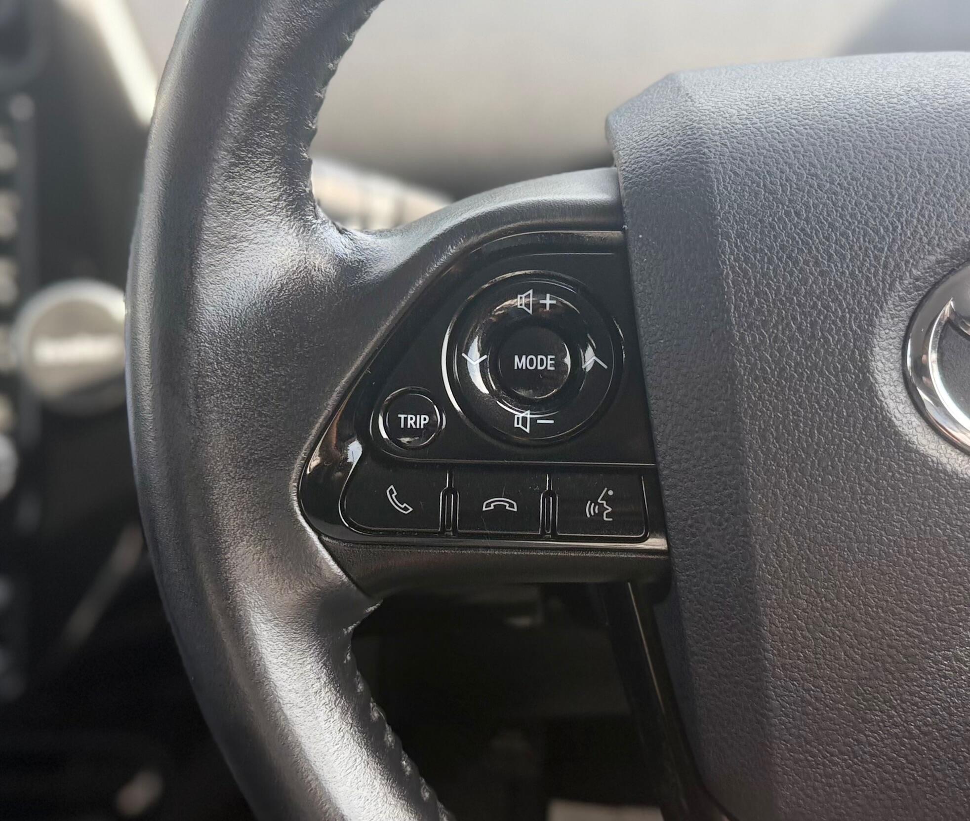 Toyota Prius view 14