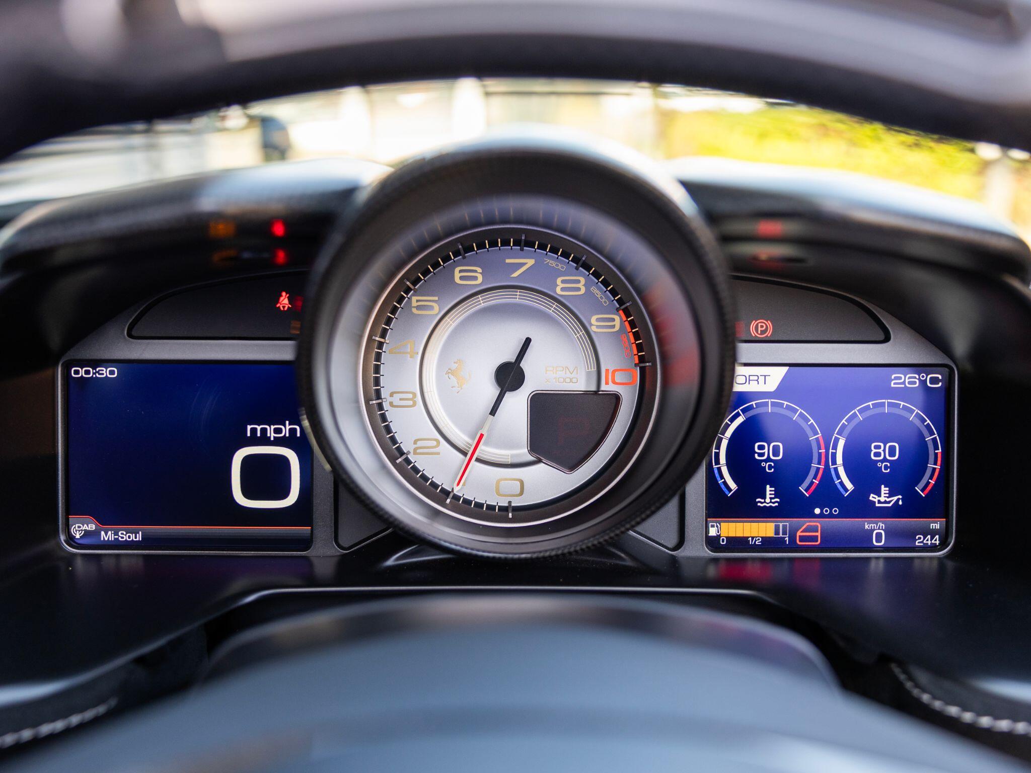 Ferrari 812 view 39