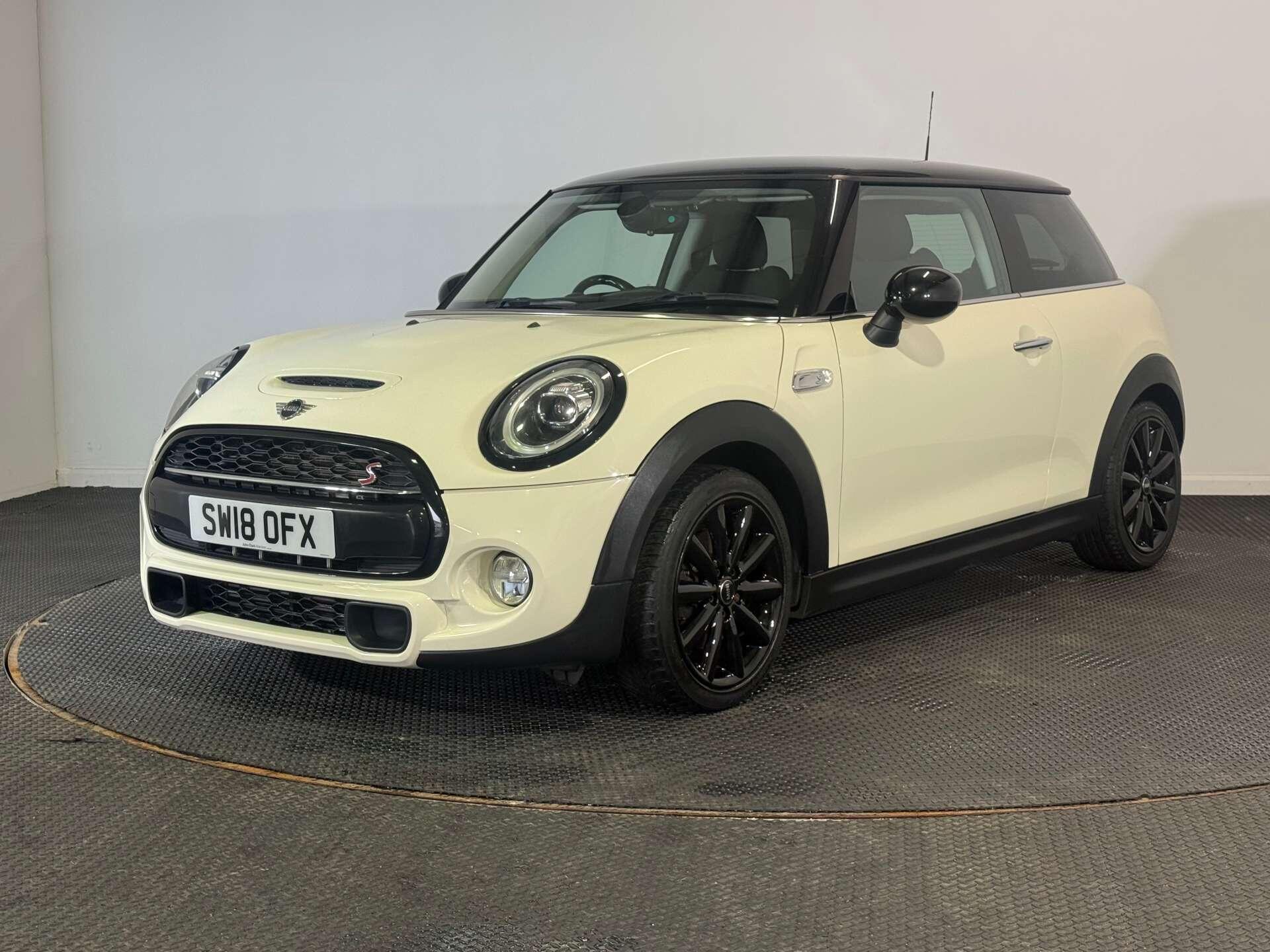 Mini Hatch view 3