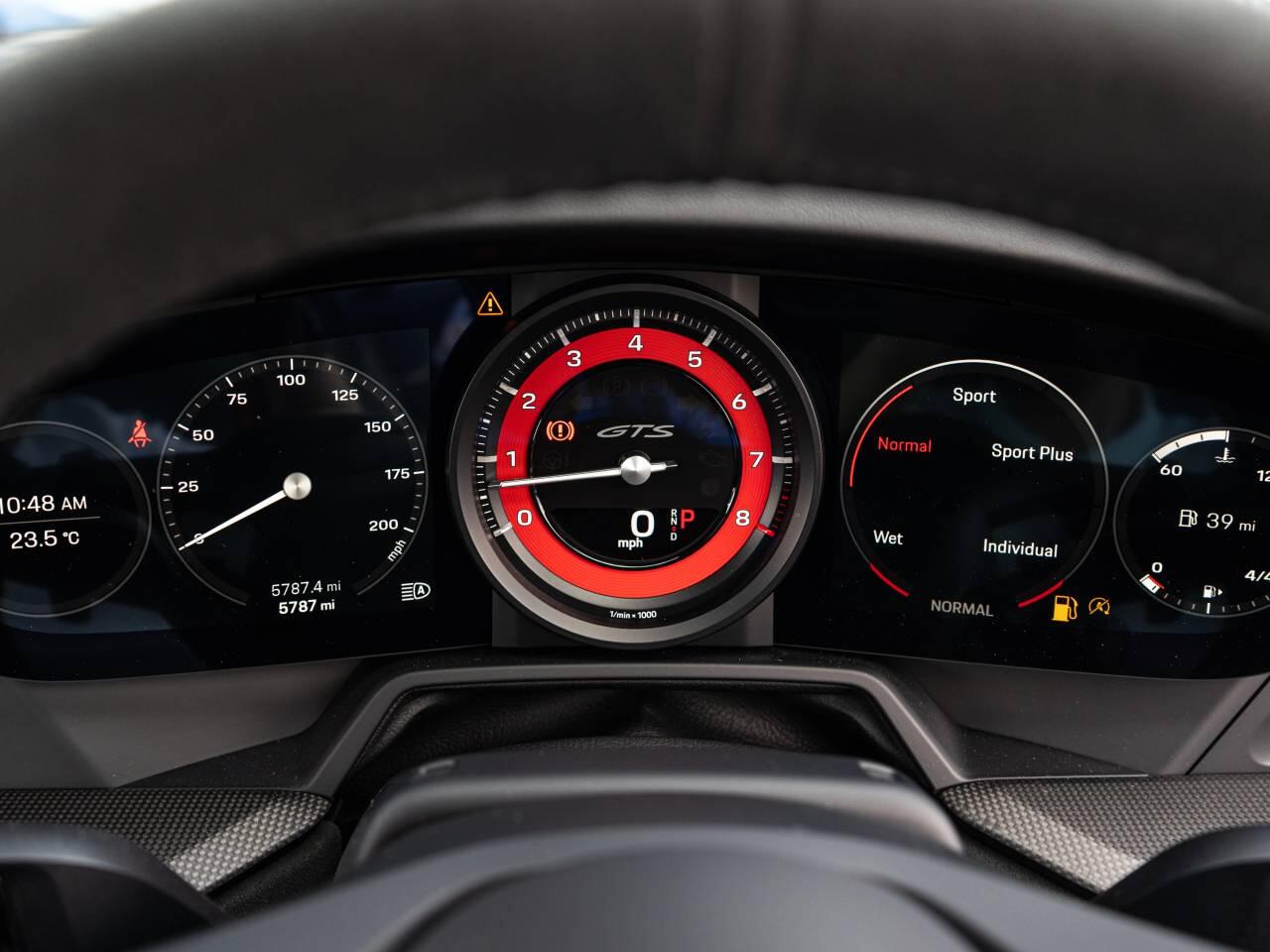 Porsche 911 view 23