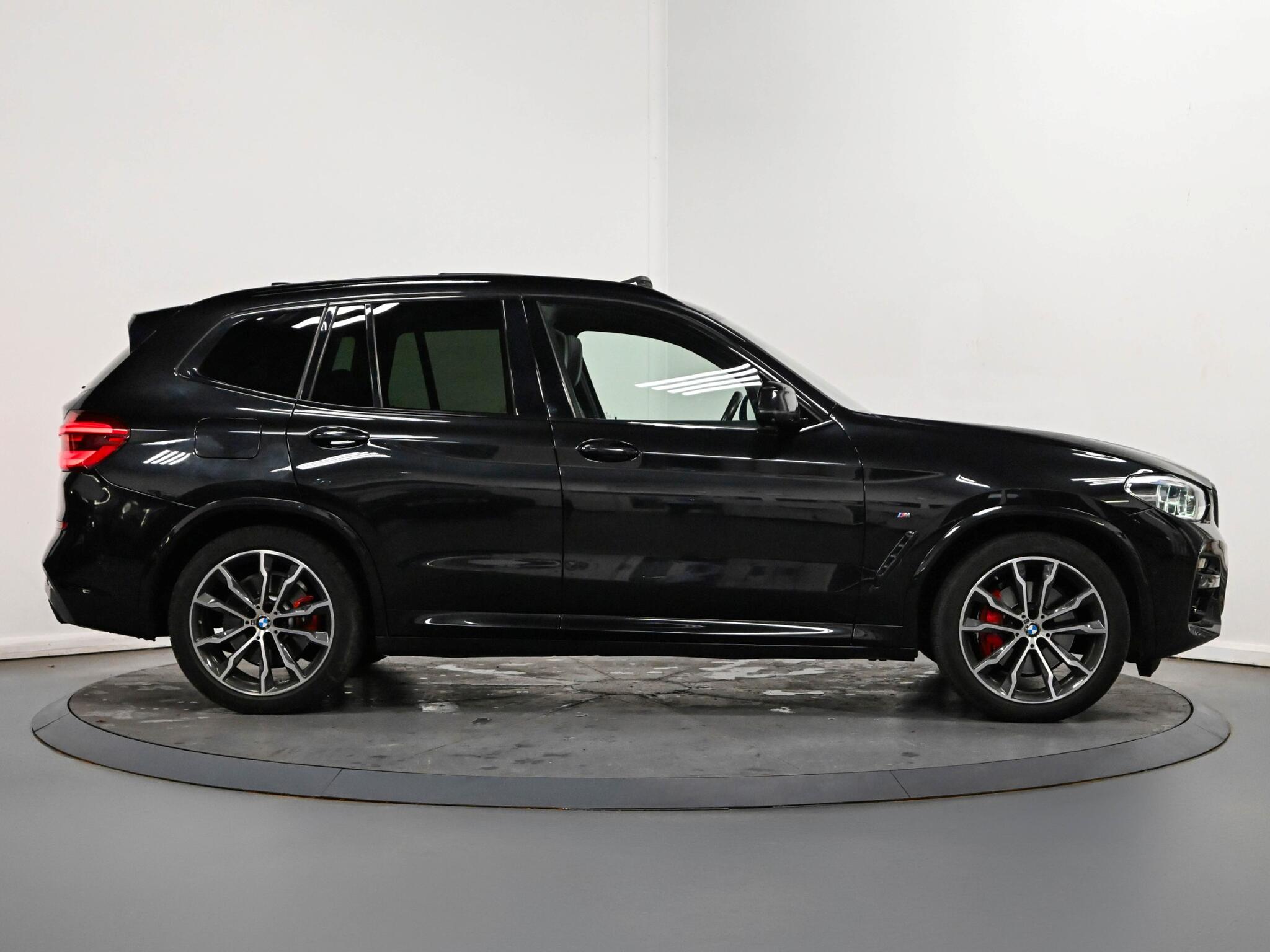 BMW X3 view 24