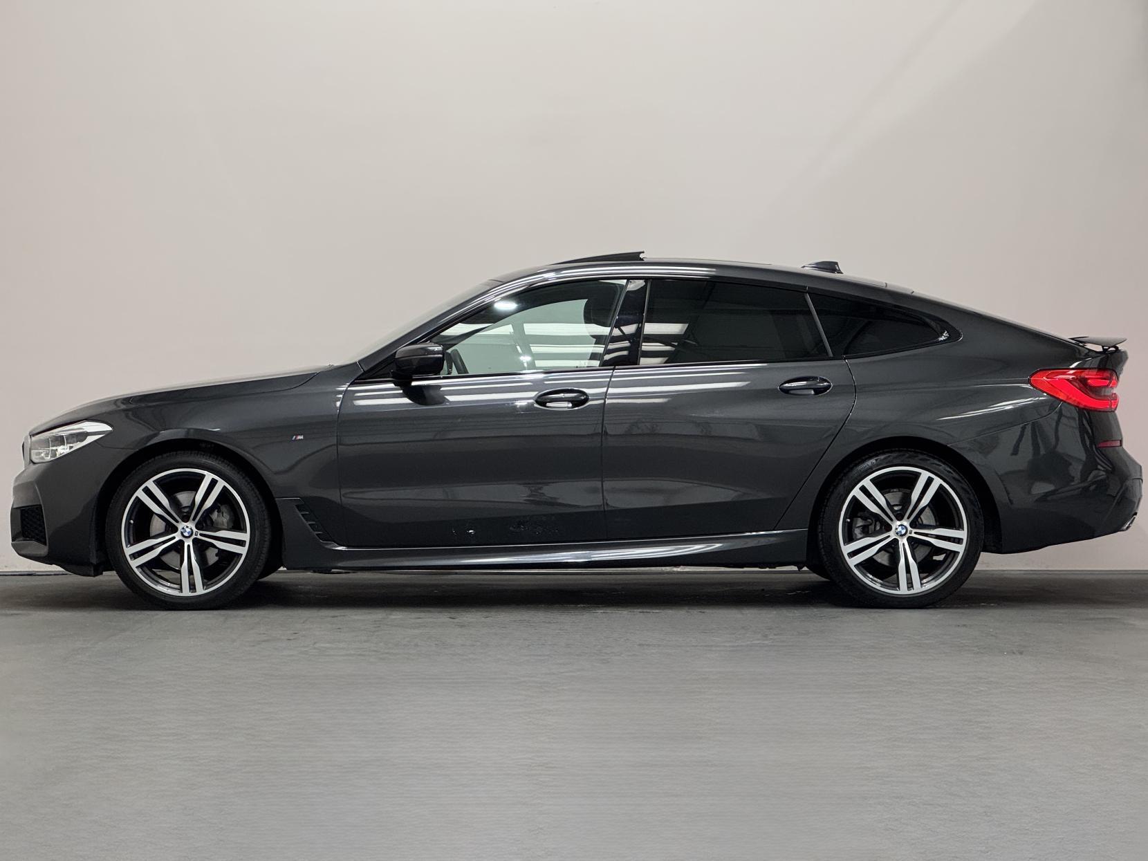BMW 6 Series view 9