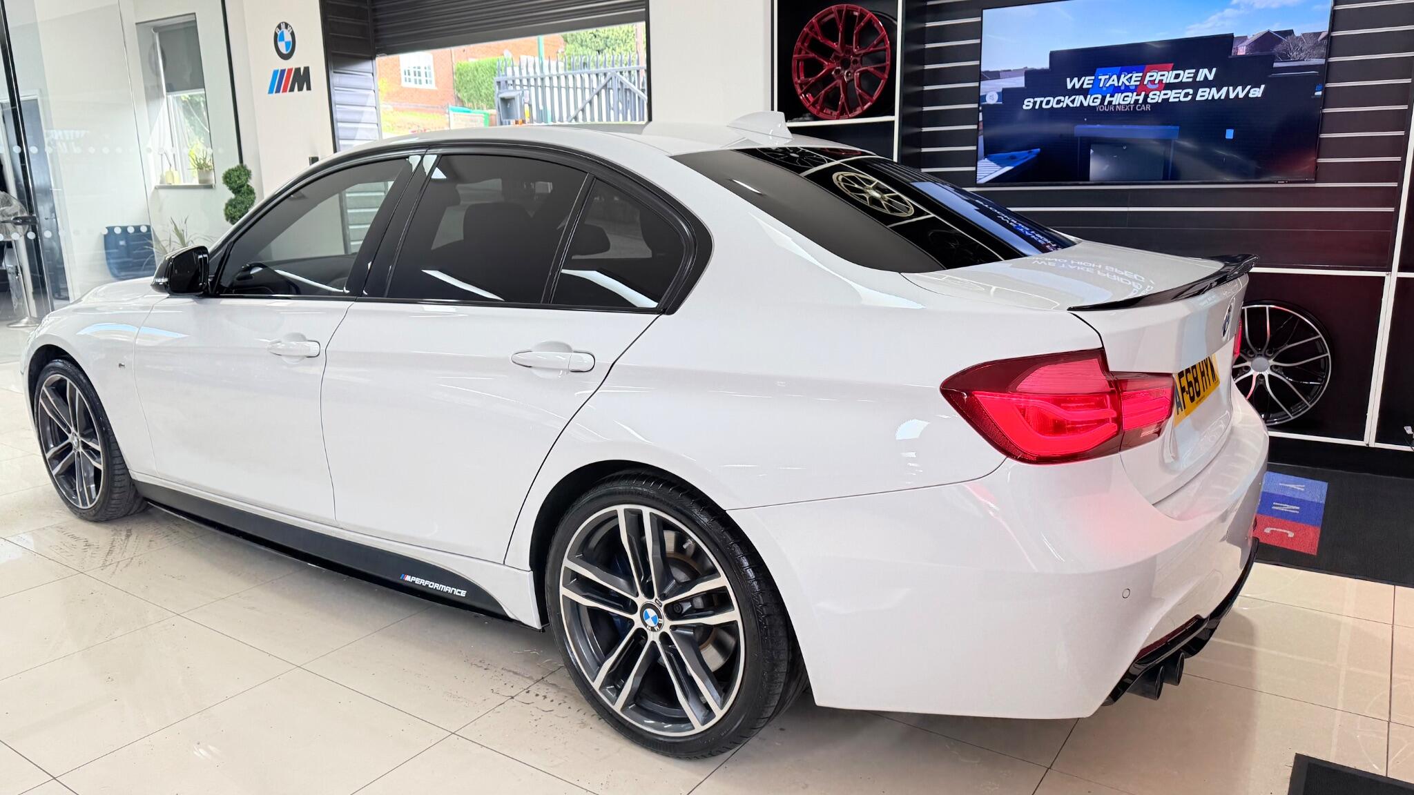 BMW 3 Series view 37