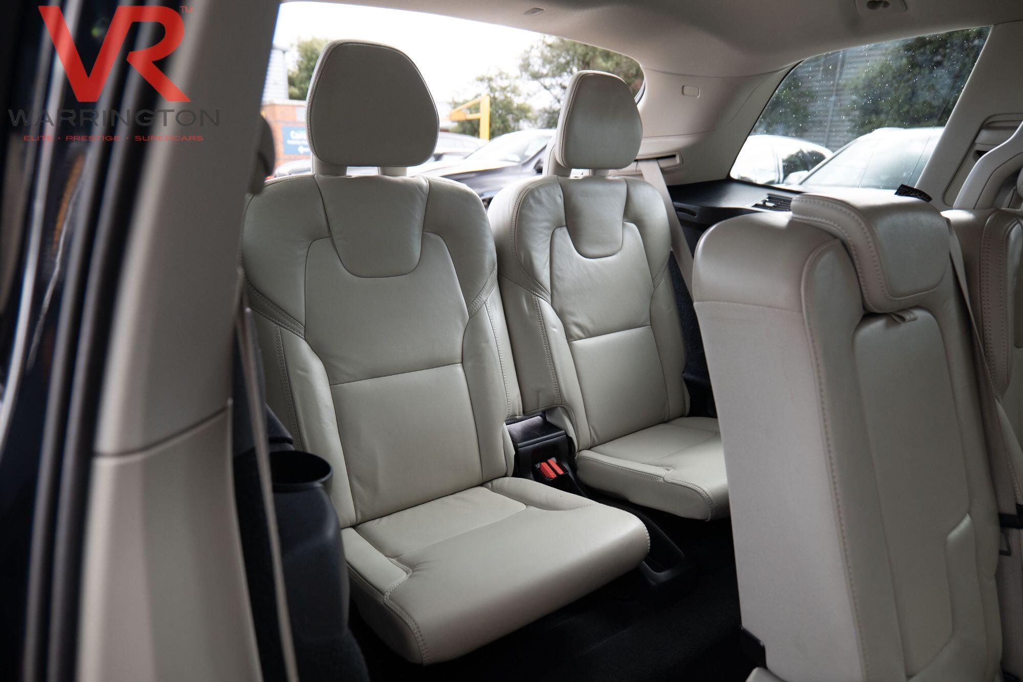 Volvo XC90 view 13
