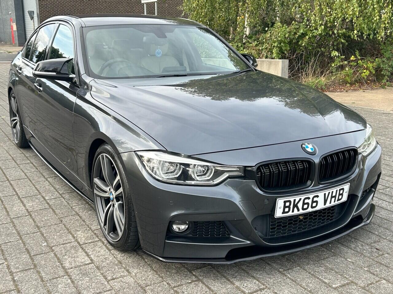 BMW 3 Series view 10